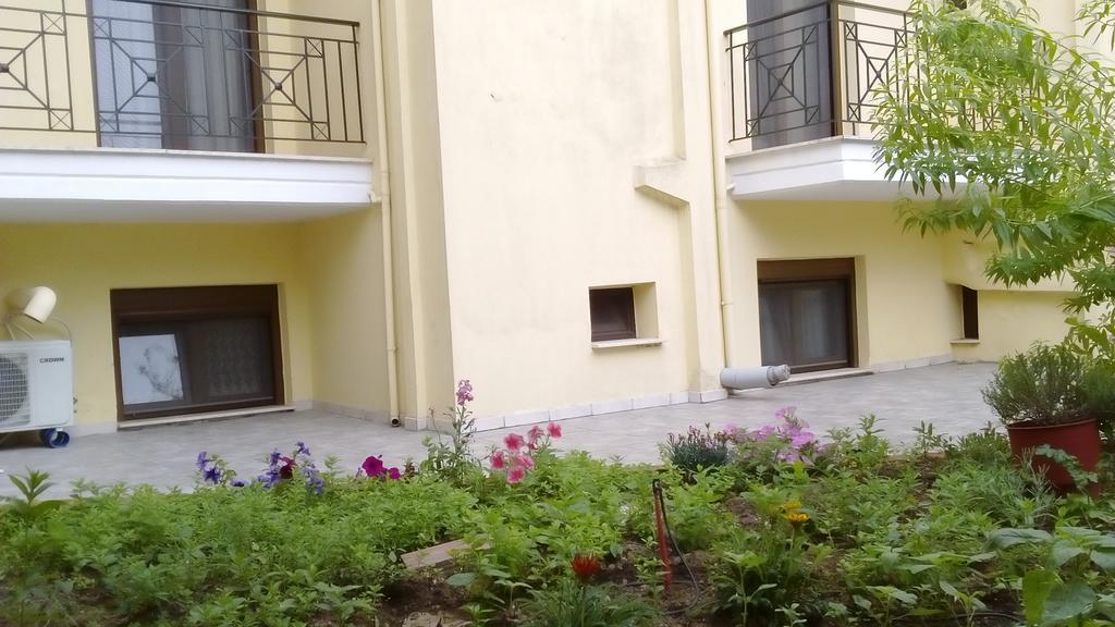 Natalia'S Apartments Никити Екстериор снимка