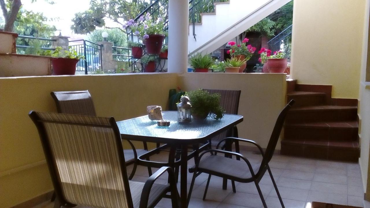 Natalia'S Apartments Никити Екстериор снимка